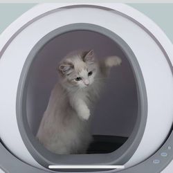 Petgooo Self Cleaning Litter Box New With Free Feeder