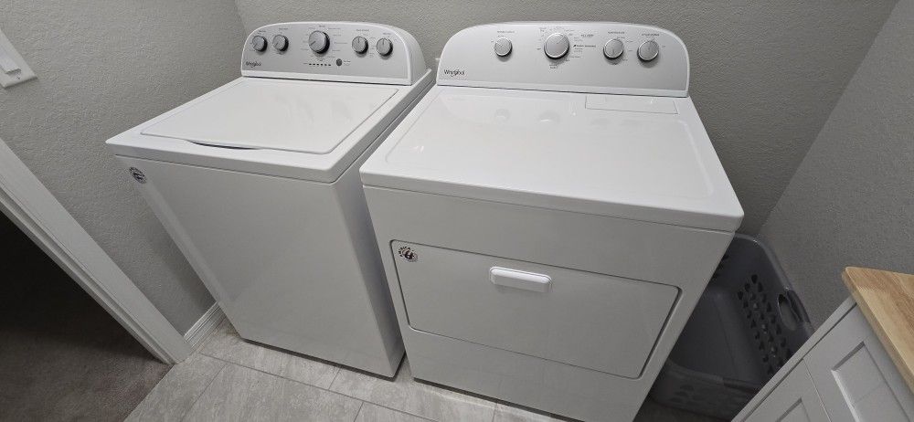 Whirlpool Washer & Dryer Set