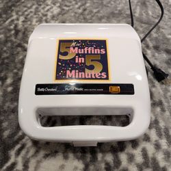 Betty Crocker Muffin Magic Mini Muffin Maker