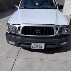 Toyota Tacoma  Read The Description 