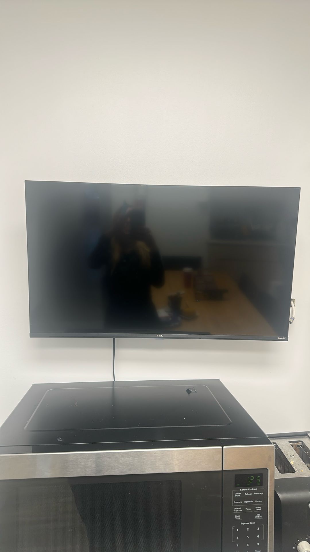 30” TCL Roku TV