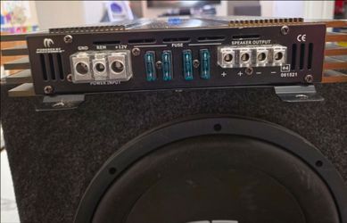 12” RE Audio SE Series Subwoofer + Crunch PowerZone PZi 1500.1 Monoblock Amplifier with Enclosure