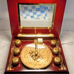 Vintage Mr. Christmas concertina music box with 32 disc