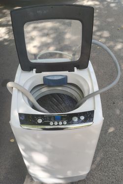BLACK+DECKER Portable Compact Washing Machine