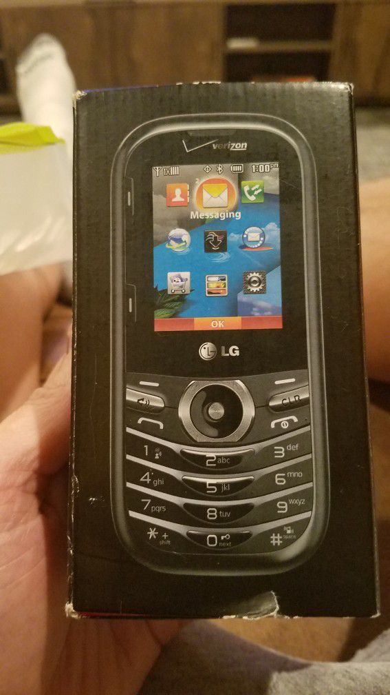 New In Box LG VN251S Cell Phone