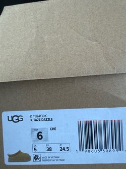 BRAND NEW Kids Ugg Size 6