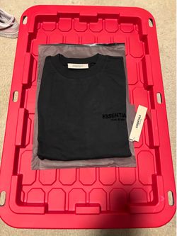Black essential shirt size M