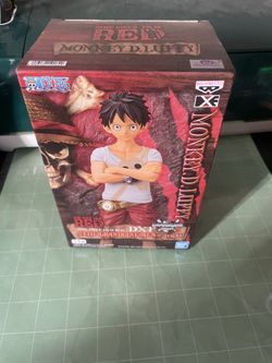 Luffy Statue
