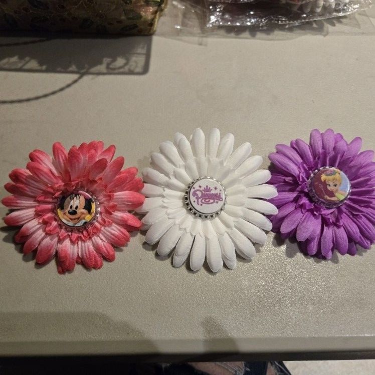 3 DISNEY flower Hair Clips