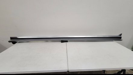 2022 2023 2024 HYUNDAI IONIQ 5 RIGHT SIDE ROCKER MOULDING OEM 87754-PI100