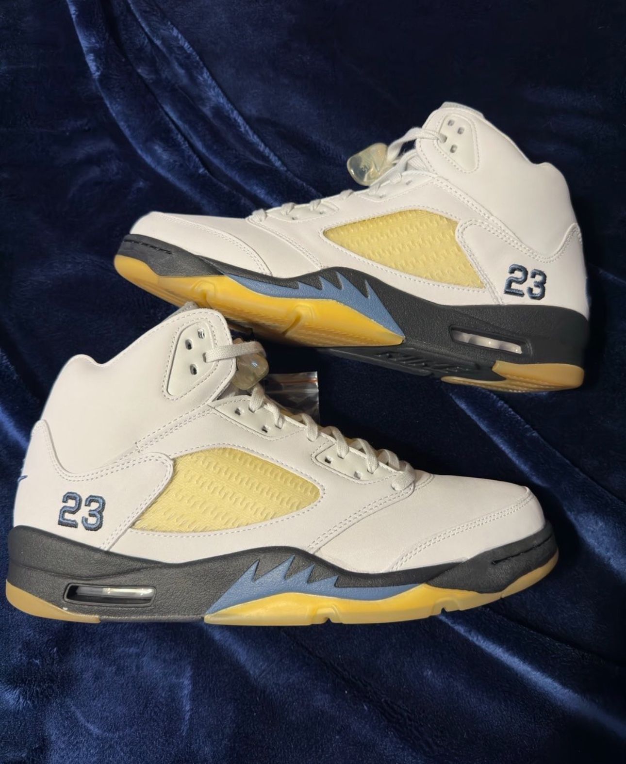 Jordan 5 “A Ma Maniere Dawn” Size 13