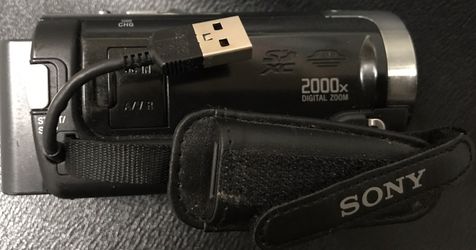 Black Sony handycam DCR-SX45