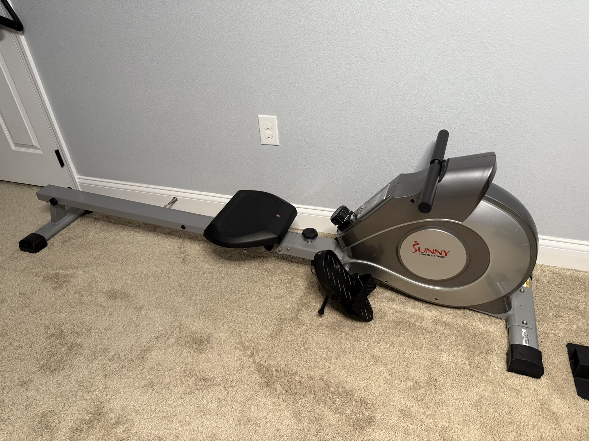 Sunny Health & Fitness Flip & Foldable Rowing Machine