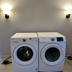 Stackable Washer And Dryer, 120V, Gas Dryer. NEED GONE ASAP Pick Up 