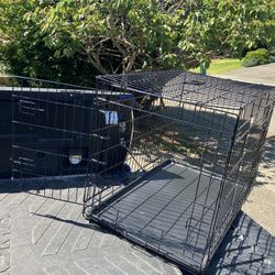 Large Medium Dog Kennel Crate Collapsible in Good Condition 36” L by W 22” H “24