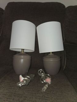 2 beautiful lamps brand new