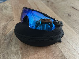 NEW OAKLEY RADAR EV PATH SUNGLASSES WITH BLUE PRIZM LENS