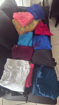 i have 8  scrubs sets from diferent brand, grreys anathomy cherooke