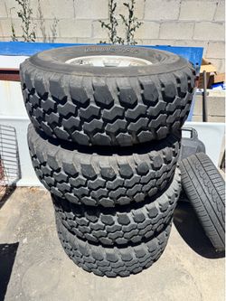 Nanking N889 Mudstar Tire + Wheel Set