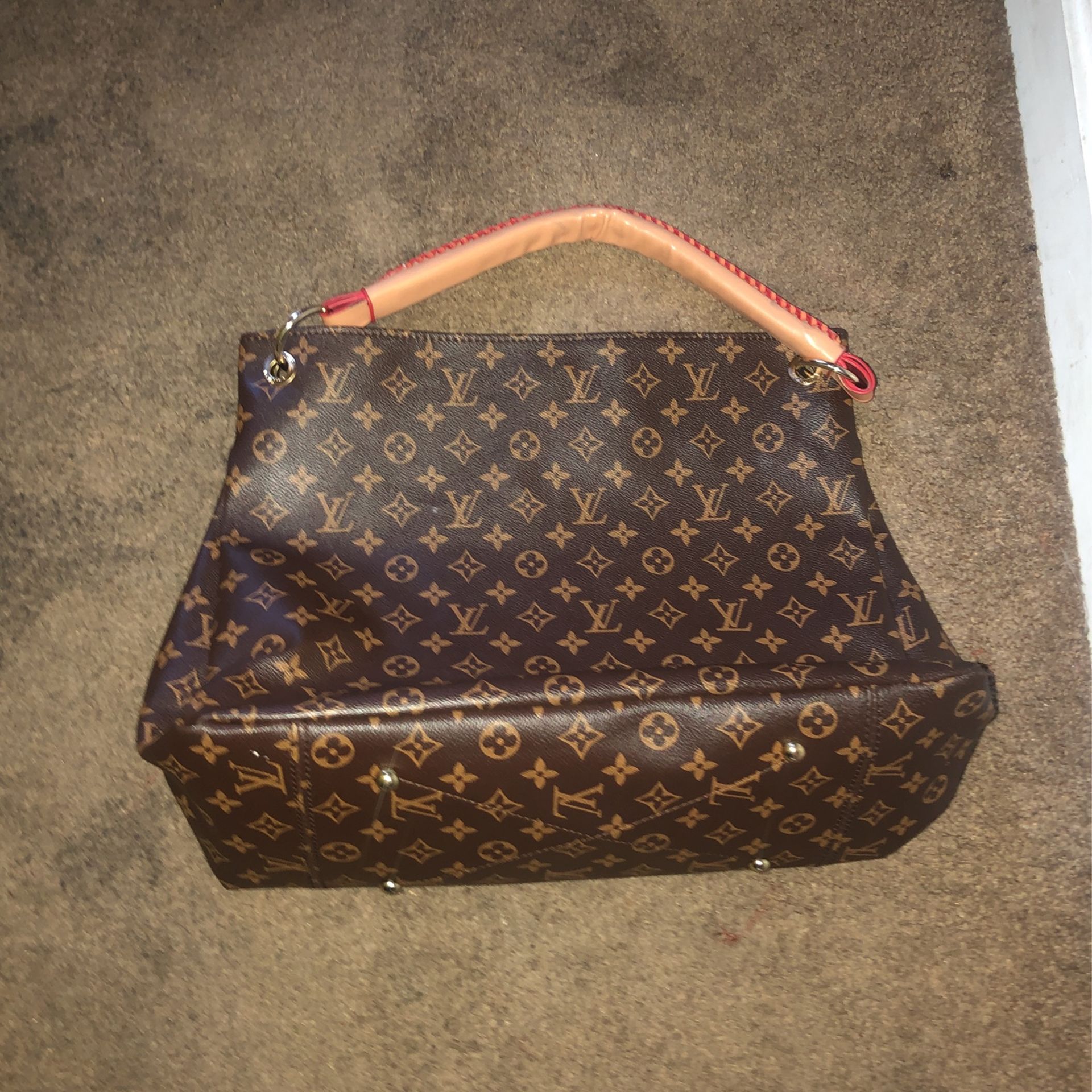 Louis Vuitton Shoulder Bag