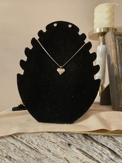 Cadena con dije y aretes set de oro laminado hermoso