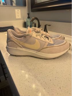Men’s Nike shoes