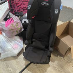 Graco Adjustable Booster Chair For Toddlers/Young Kids