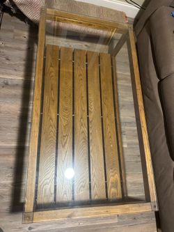 Glass top coffee table (medium)