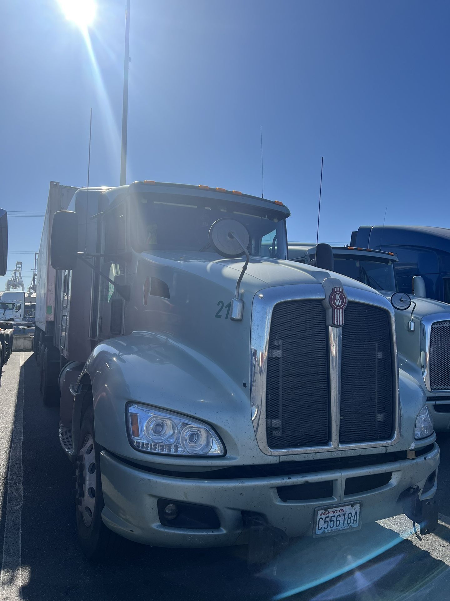 Kenworth T(contact info removed) Green Manual 10 Speed Transmission 3.73 Rate 263 Inch WB