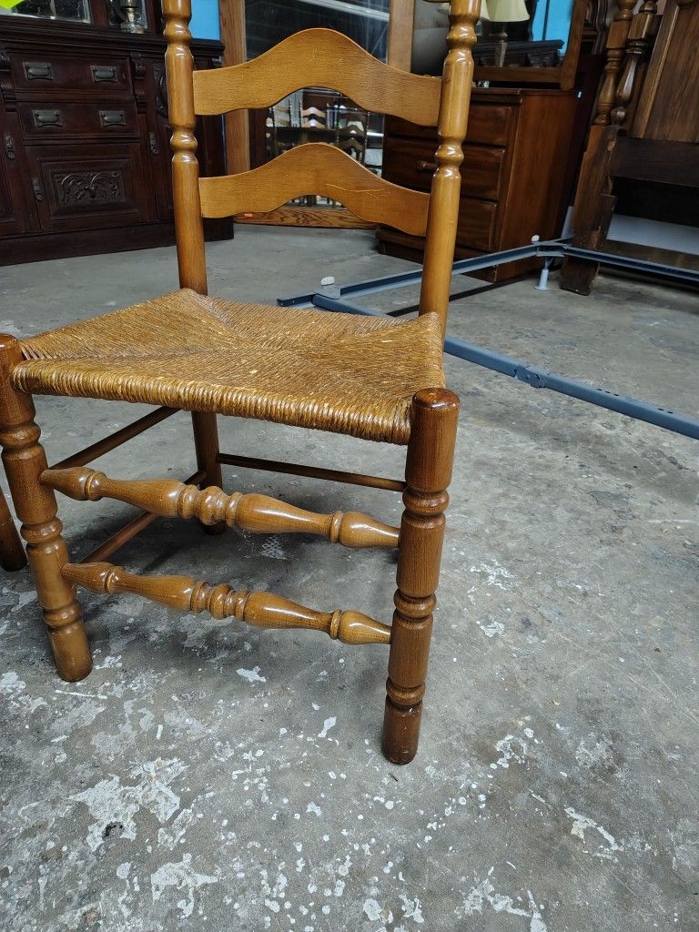 Colony Dining Table 