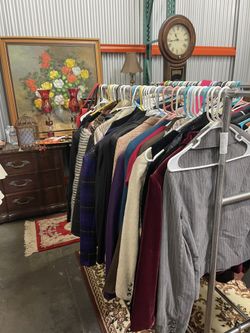 Lots Of Vintage Clothing 700+ Pieces Clothes