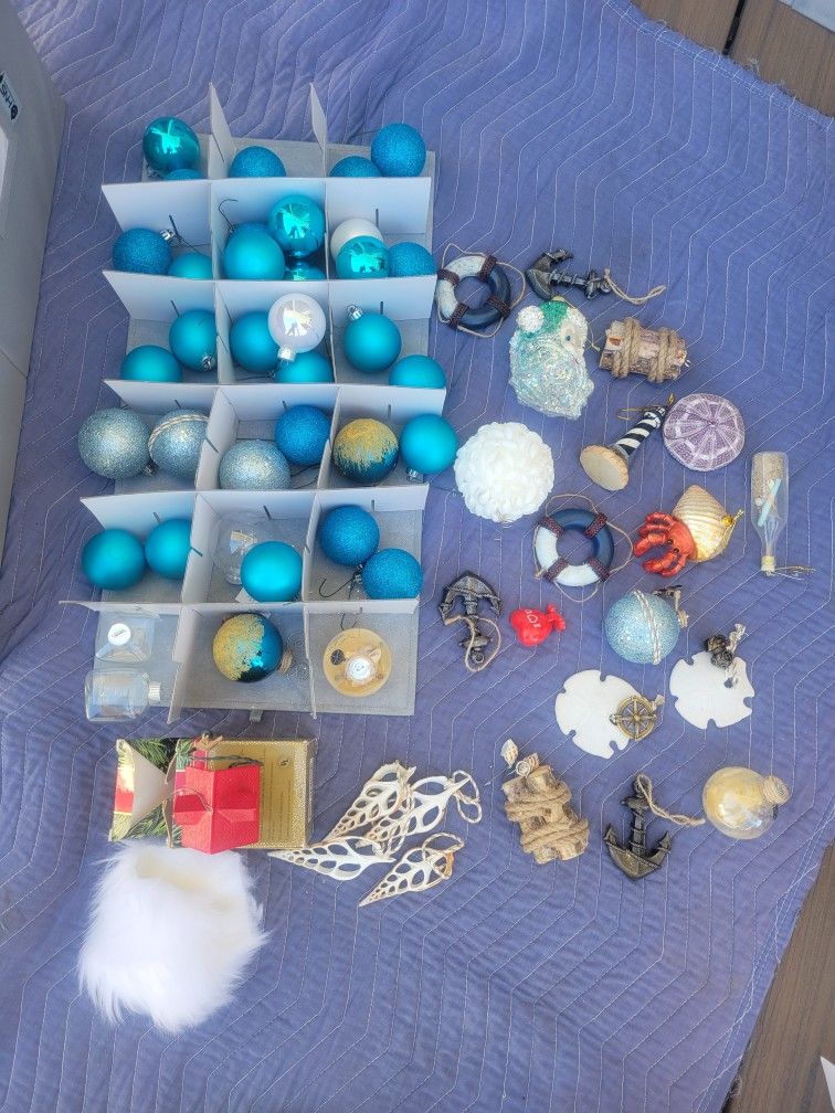 Christmas Decorations With Storage Boxes