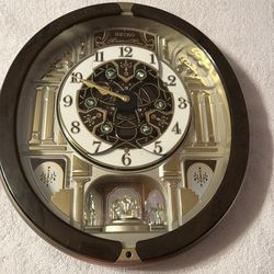 Seiko Melodies In Motion Clock