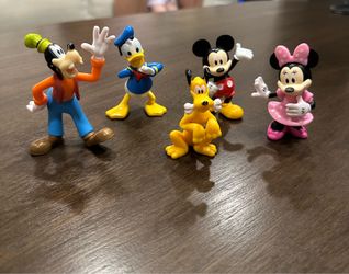Mickey Mouse Collectible Figure Set, 5 Pack, Figures
