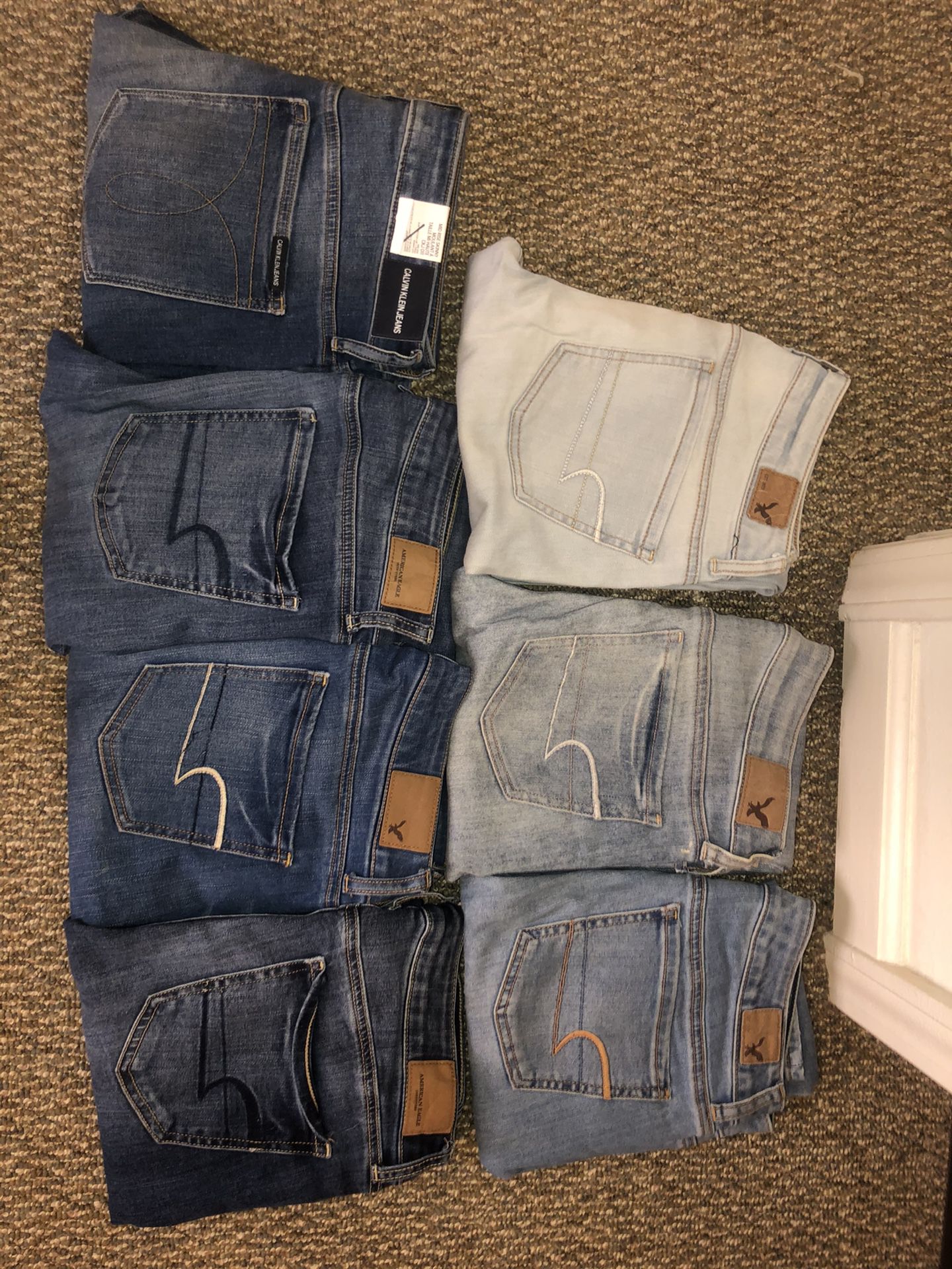 American Eagle Jeans Size 4 for Sale in San Marcos, TX - OfferUp