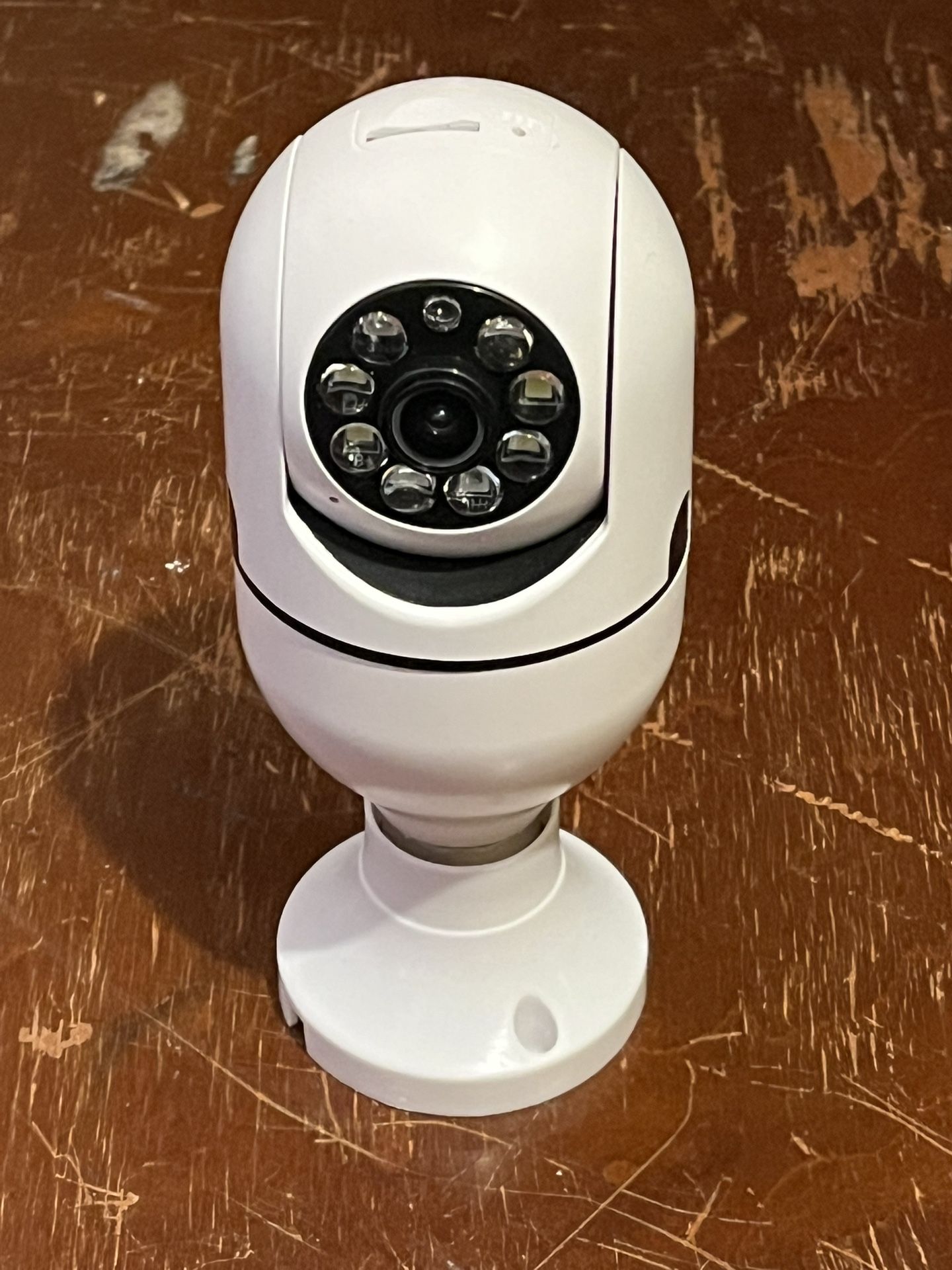 4G Security Camera Bulb. This Is New. I Tested It . The Only Use And It Has A 32 Gig SD Card.