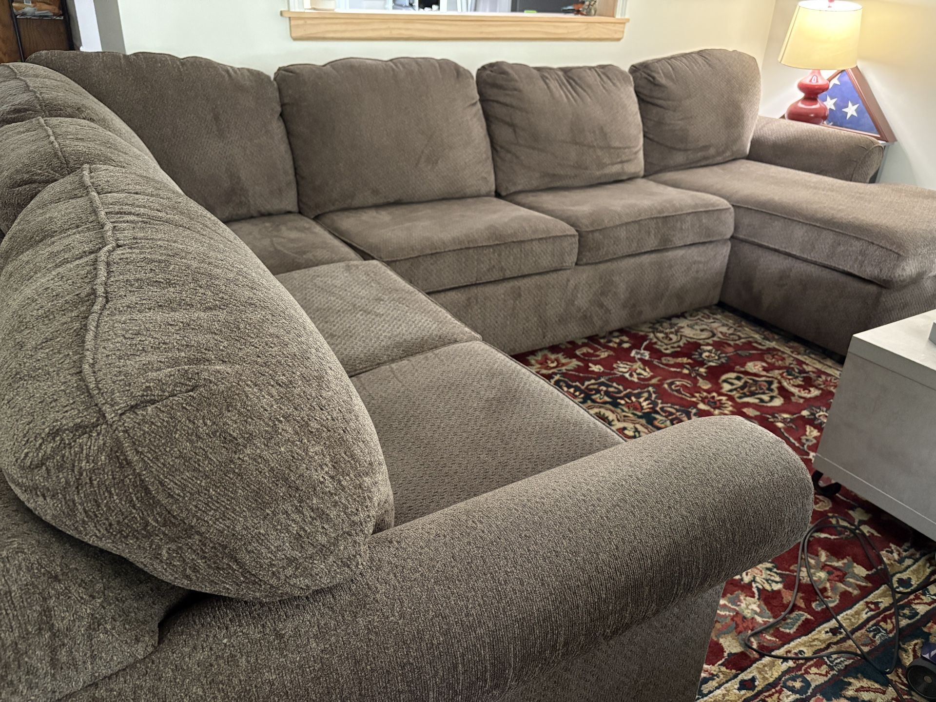 Large Sectional Sofa (Like New)