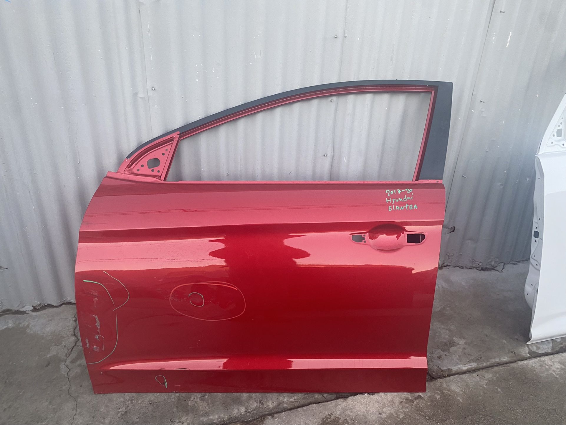 2017-2020 Hyundai Elantra Sedan Left Front Door 