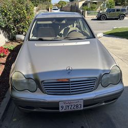 2001 Mercedes-Benz