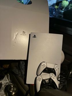 ps5/ 2controllers