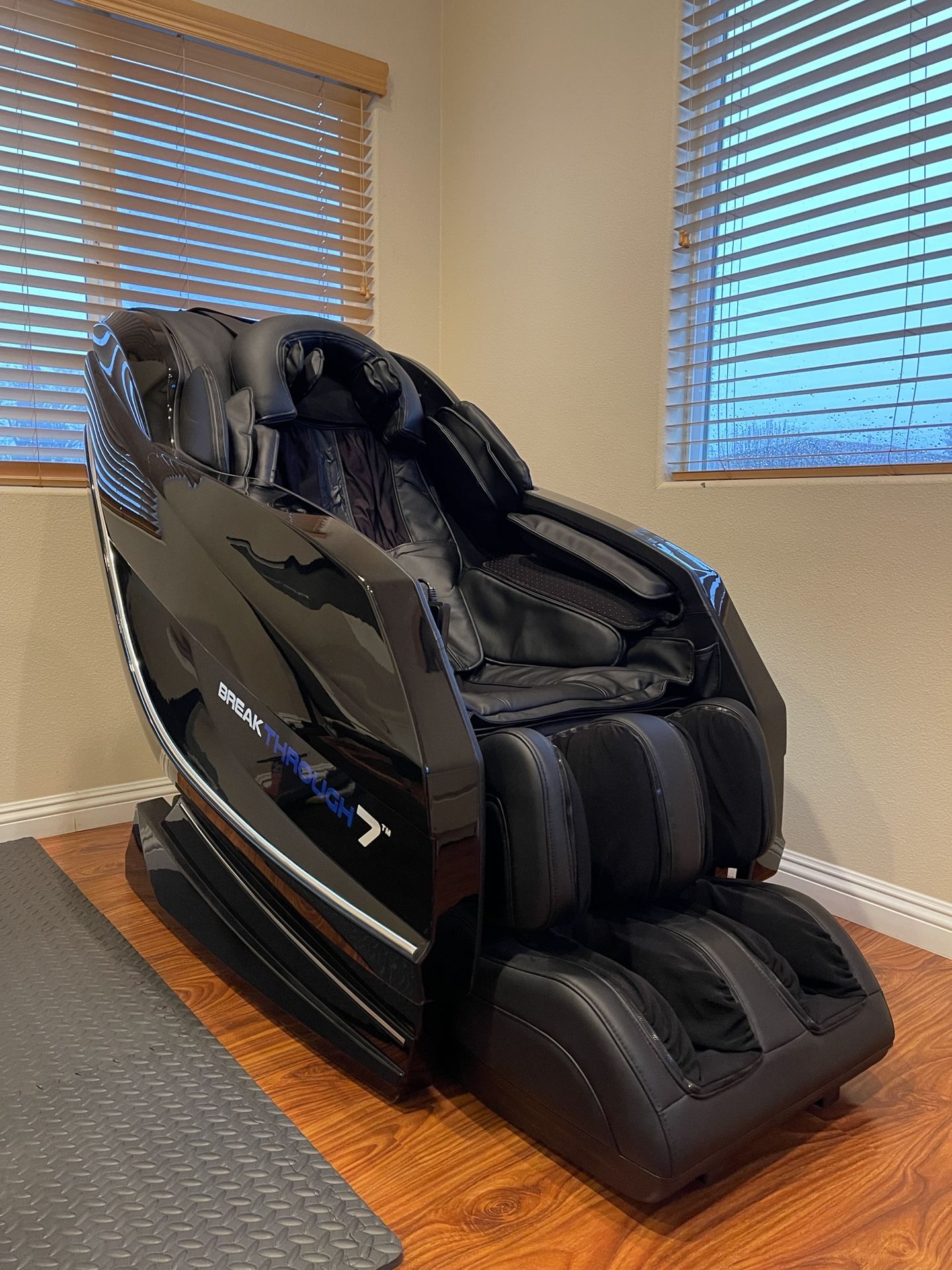 Medical Breakthrough 7 Massage Chair