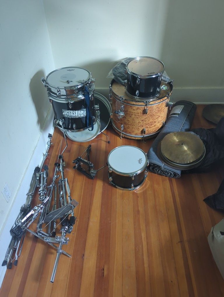 Full Drum kit With New Drum Throne