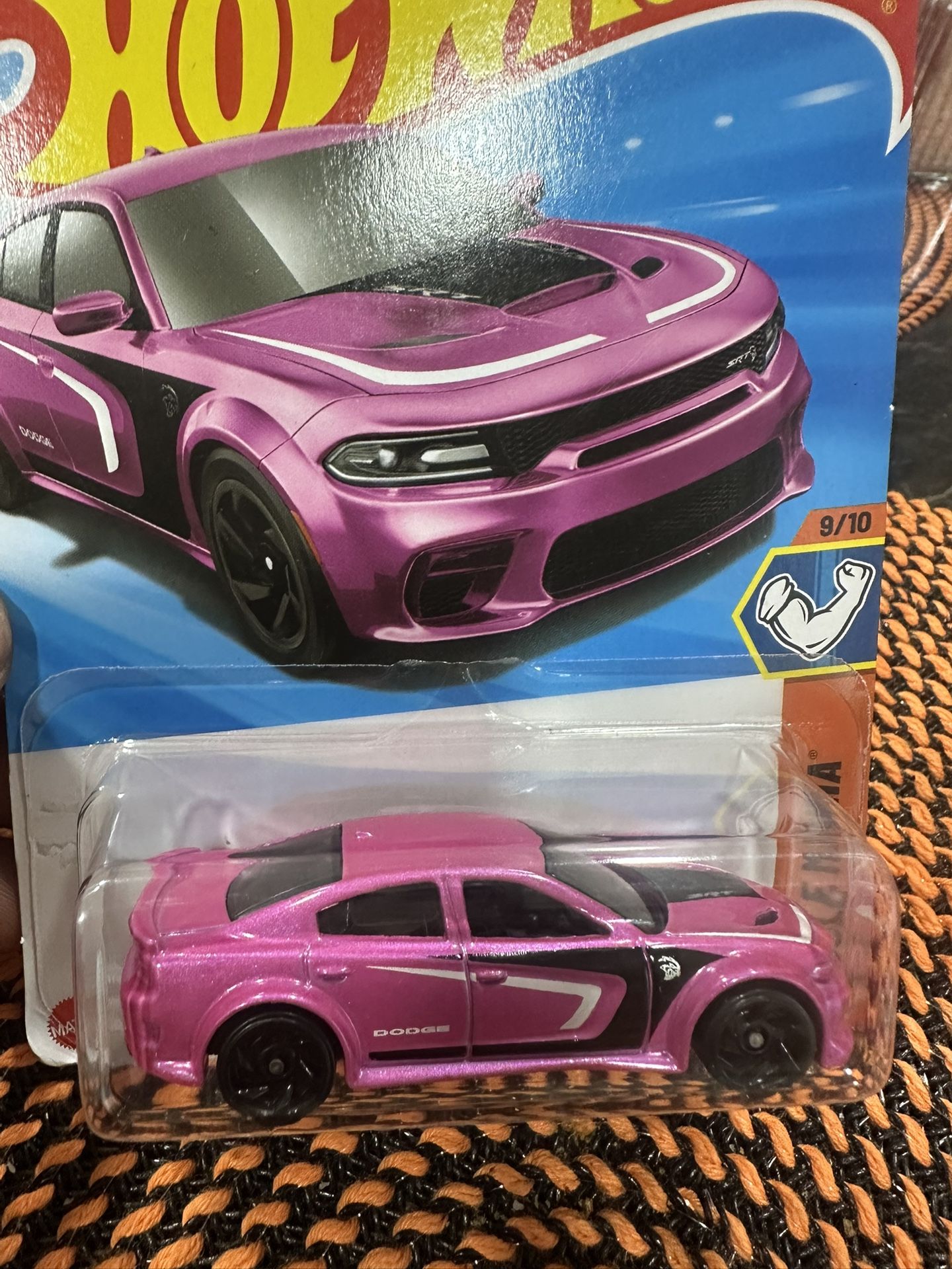 Scale 1/64 2020 Dodge Charger Hellcat