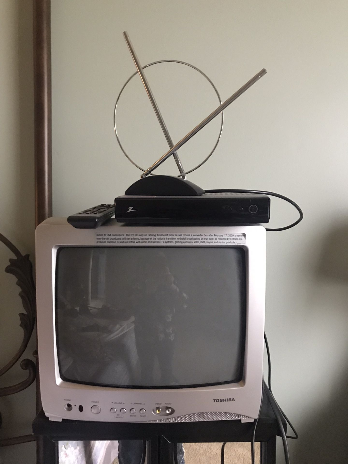 TV With Antenna Remove Control