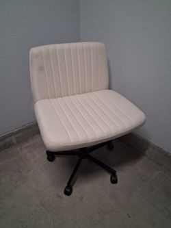 Armless Swivel Task Chair – Cream Channel-Tufted Upholstery, Rolling Base