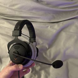 Beyerdynamic Max 330 Pro Headphones 