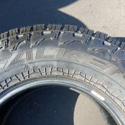 2 Llantas 265  70 R16 Falken Wildpeak 