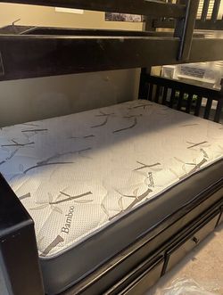 Bunk Bed Full/Twin with 3 Drawers