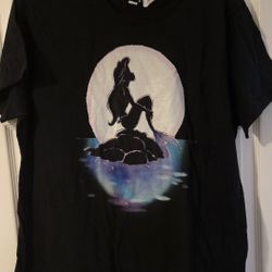 Women Graphic Tee  XL - New*