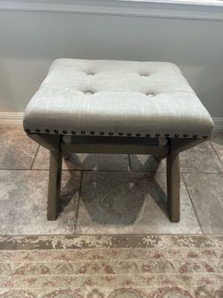 Linen Blend Accent Bench with Nailhead Trim, Tufted Seat for Entryway and Living Room, Gray